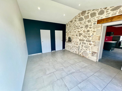French property for sale in Saint-Estèphe, Dordogne - €77,000 - photo 8