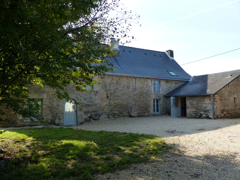 French property for sale in Guillac, Morbihan - &#8364;299,000 - photo 2
