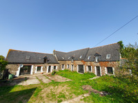 property to renovate for sale in TrévéCôtes-d'Armor Brittany