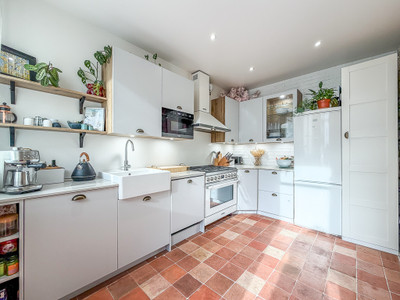 French property for sale in Villejuif, Val-de-Marne - €590,000 - photo 4