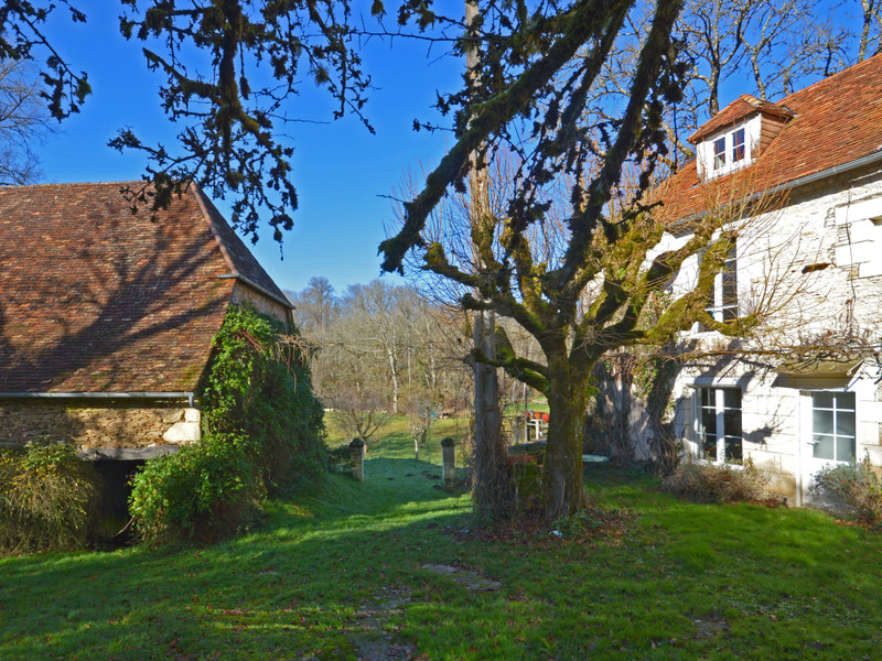 Maison à vendre à Cherveix-Cubas, Dordogne - 215.000 € - photo 1