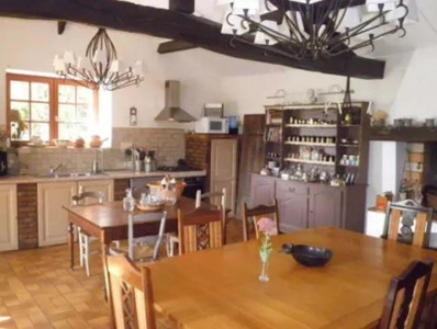 French property for sale in Mauléon, Deux-Sèvres - €445,050 - photo 5