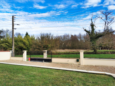 French property for sale in Saint-Aignan, Loir-et-Cher - €398,000 - photo 1