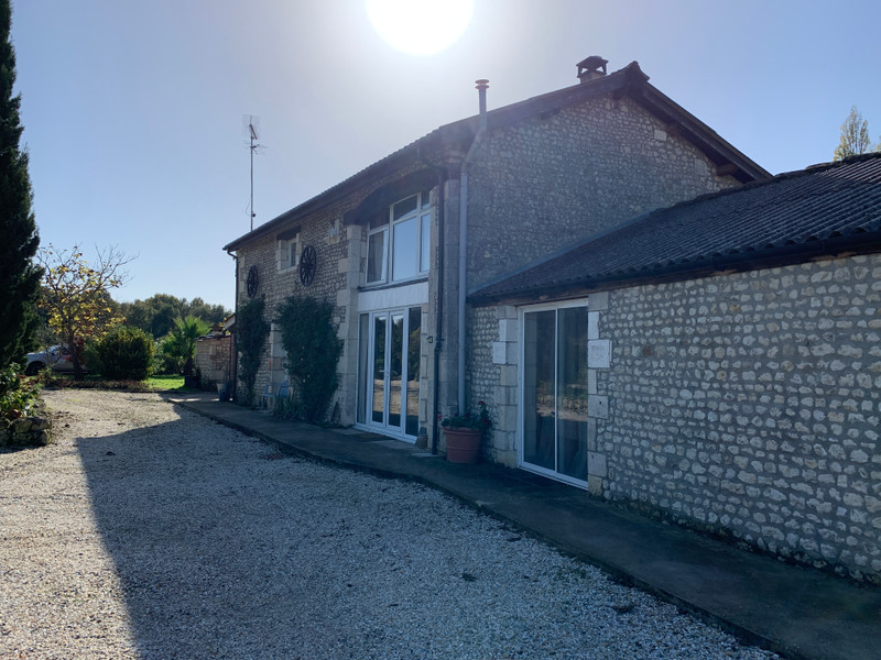 French property for sale in Chevanceaux, Charente-Maritime - €315,650 - photo 10