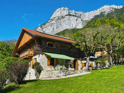 Ski property for sale in  - 890 000 €