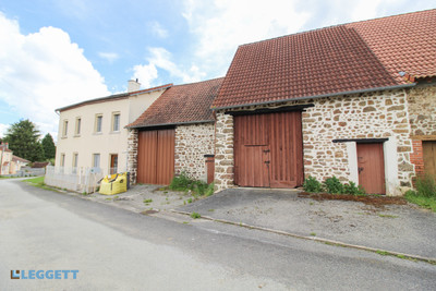 Maison à vendre à Magnac-Laval, Haute-Vienne, Limousin, avec Leggett Immobilier