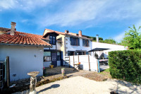 Propriété à vendre à Abzac, Charente - 210 000 € - photo n°2