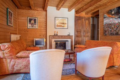 Vast 6 bedroom chalet in the exclusive resort of Saint-Véran with outstanding views