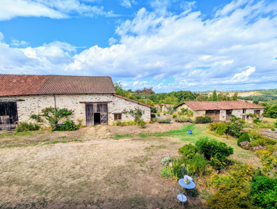 French property for sale in Solignac, Haute-Vienne - €393,000 - photo 2