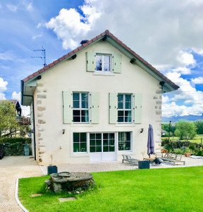 Maison à vendre à Reignier-Ésery, Haute-Savoie, Rhône-Alpes, avec Leggett Immobilier