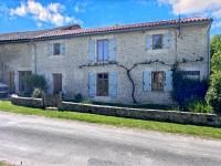 Propriété à vendre à Château-Garnier, Vienne - 189 000 € - photo n°1