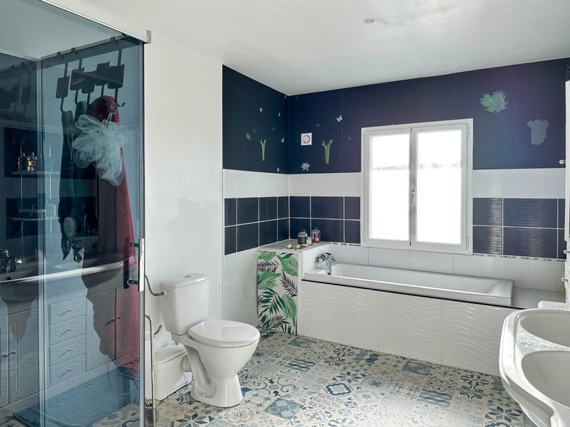 French property for sale in Migron, Charente-Maritime - €272,000 - photo 9