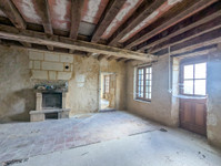 Maison à vendre à Noyant-Villages, Maine-et-Loire - 47.600 € - photo 3