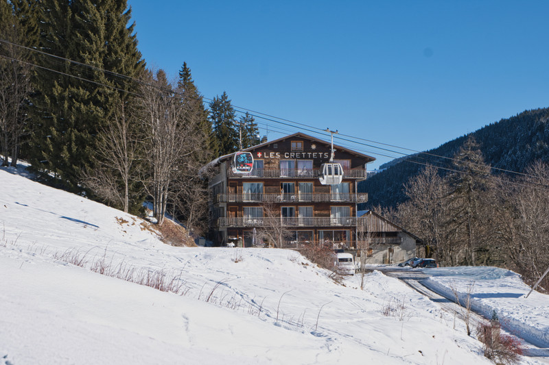 Ski property for sale in Les Gets - €1,024,000 - photo 0