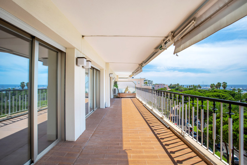 French property for sale in Cannes, Alpes-Maritimes - &#8364;3,950,000 - photo 8
