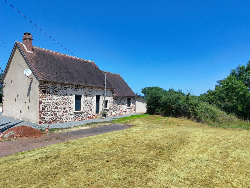 French property for sale in Chaillac, Indre - €299,900 - photo 9