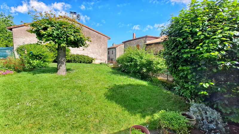French property for sale in Les Salles-Lavauguyon, Haute-Vienne - €147,150 - photo 6
