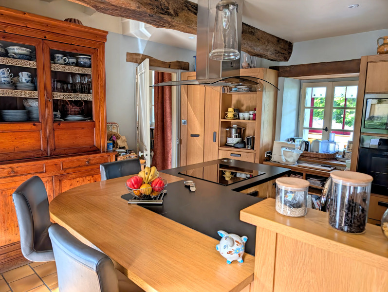 French property for sale in Cour-Maugis sur Huisne, Orne - €580,000 - photo 4