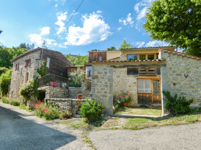 Maison à Buis-les-Baronnies, Drôme - photo 1