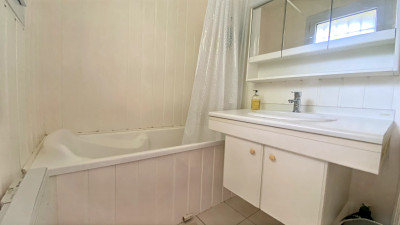 French property for sale in Saint-Georges-de-Didonne, Charente-Maritime - €238,500 - photo 4