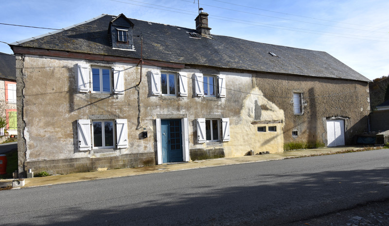 Maison à vendre à La Courtine, Creuse - 88 000 € - photo 1