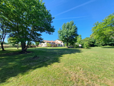house for sale in Deux-Sèvres