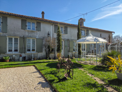 house for sale in Deux-Sèvres