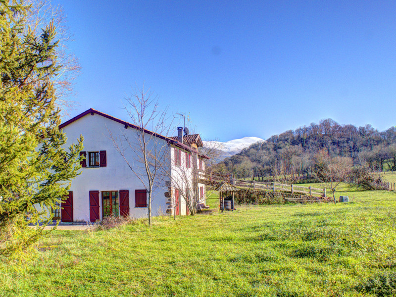 French property for sale in Saint-Jean-Pied-de-Port, Pyrénées-Atlantiques - €549,000 - photo 4