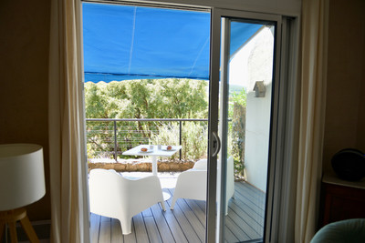 French property for sale in Le Lavandou, Var - €169,500 - photo 6