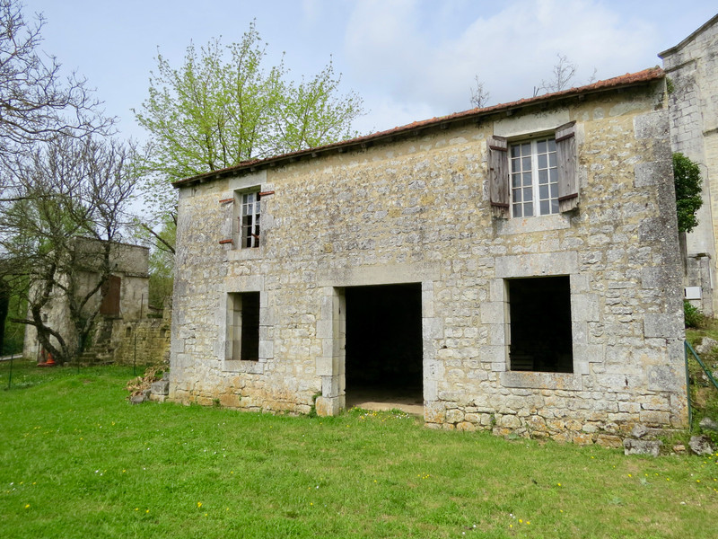 French property for sale in Annepont, Charente-Maritime - €278,200 - photo 9