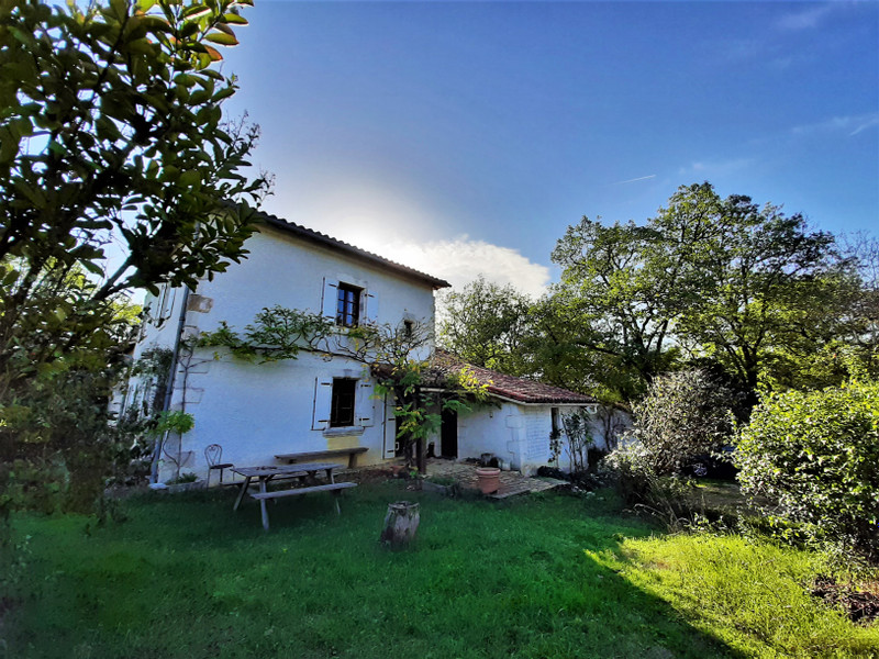French property for sale in Champagne-et-Fontaine, Dordogne - &#8364;344,500 - photo 9