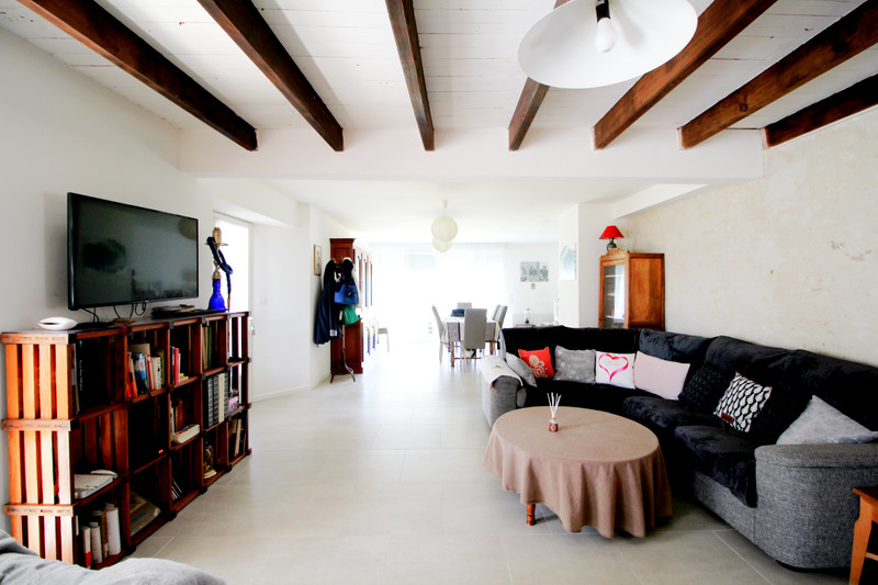 French property for sale in Lupsault, Charente - €167,400 - photo 3