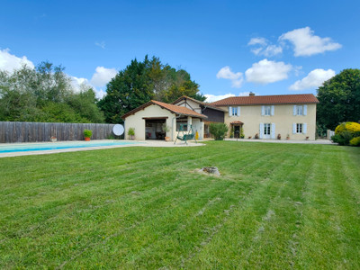 Maison à vendre à Trie-sur-Baïse, Hautes-Pyrénées, Midi-Pyrénées, avec Leggett Immobilier