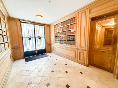 French property for sale in Paris 4e Arrondissement, Paris - €660,000 - photo 4