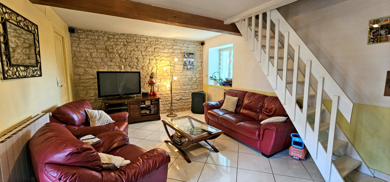 French property for sale in Niort, Deux-Sèvres - €337,000 - photo 3