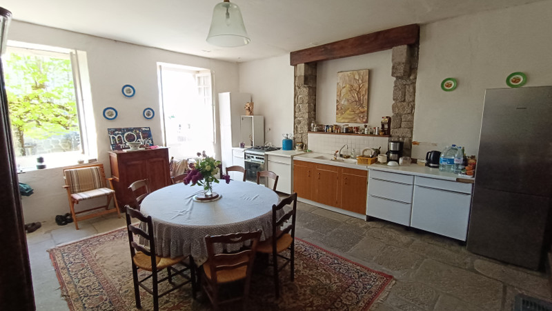 French property for sale in Auzances, Creuse - €144,900 - photo 5