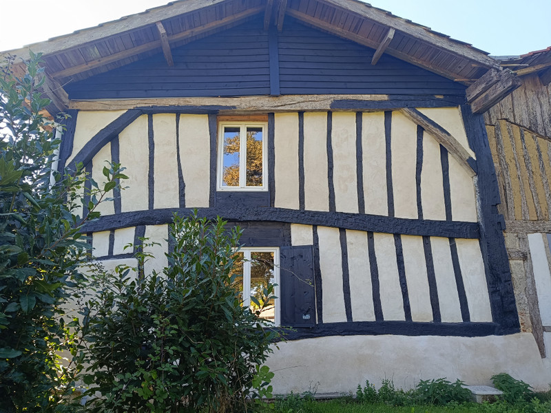 French property for sale in Saint-Martin-de-Laye, Gironde - €210,500 - photo 1