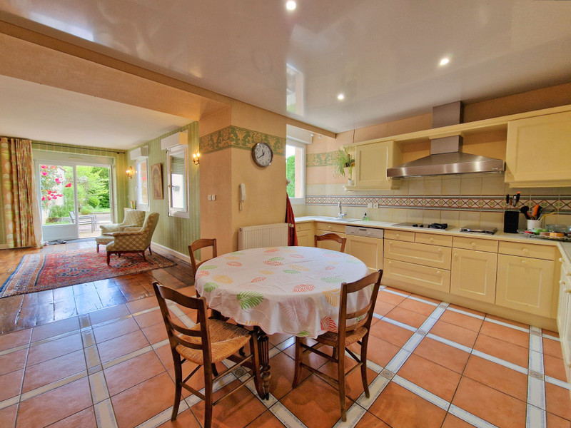 French property for sale in Bellac, Haute-Vienne - €278,200 - photo 3