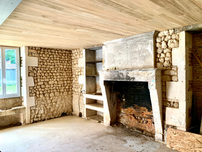 French property for sale in Nonac, Charente - €109,000 - photo 3