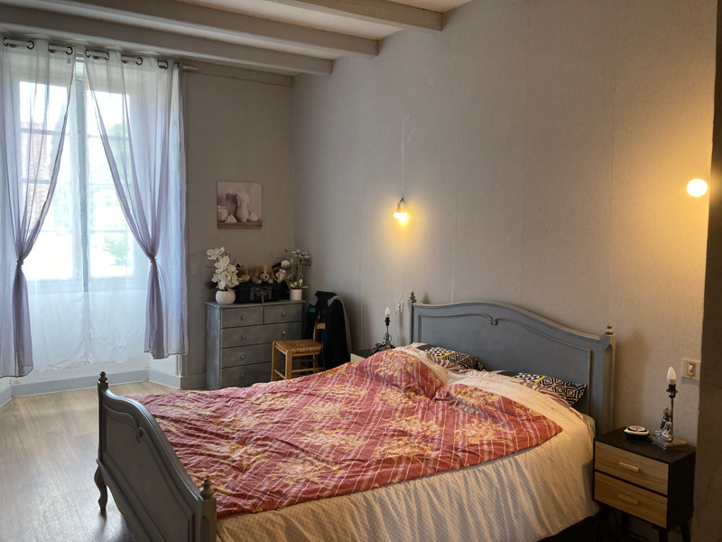 French property for sale in Fontaines-d'Ozillac, Charente-Maritime - €170,000 - photo 4