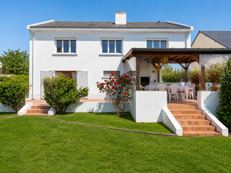 French property for sale in La Chapelle-sur-Erdre, Loire-Atlantique - €399,000 - photo 1