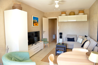 French property for sale in Le Lavandou, Var - €169,500 - photo 4