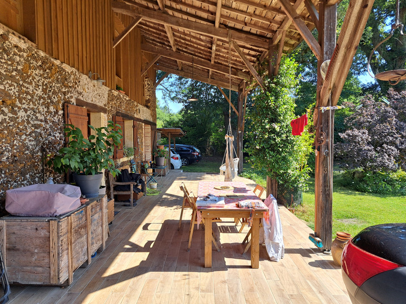 French property for sale in Mios, Gironde - €588,000 - photo 2