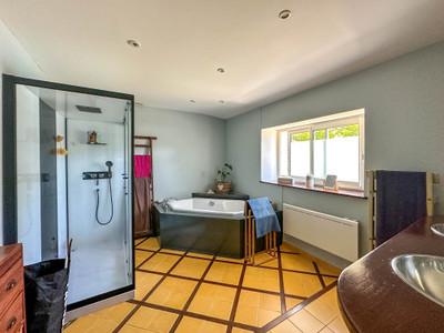 French property for sale in Aumagne, Charente-Maritime - €399,500 - photo 9