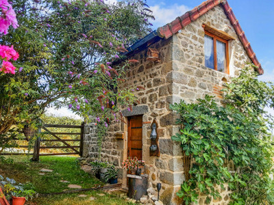 French property for sale in Saint-Gervais-d'Auvergne, Puy-de-Dôme - €449,000 - photo 5