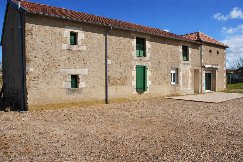 French property for sale in Saulgé, Vienne - €304,950 - photo 7