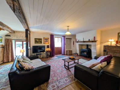 French property for sale in Bran, Charente-Maritime - €214,000 - photo 4