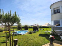 Maison à vendre à Cozes, Charente-Maritime - 333.600 € - photo 2