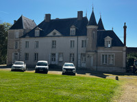 Chateau à vendre à Saint-Loup-des-Chaumes, Cher - 995.000 € - photo 7