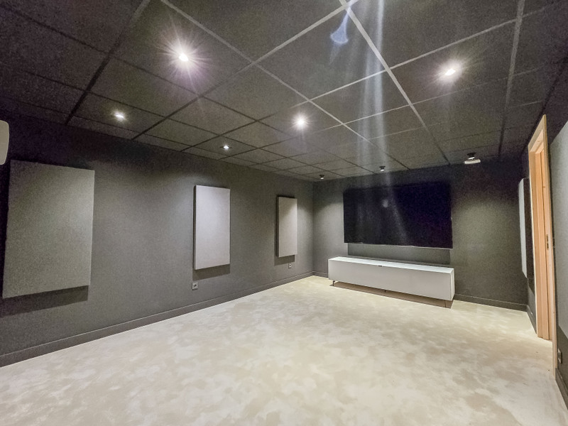 Ski property for sale in  - €1,399,000 - photo 6